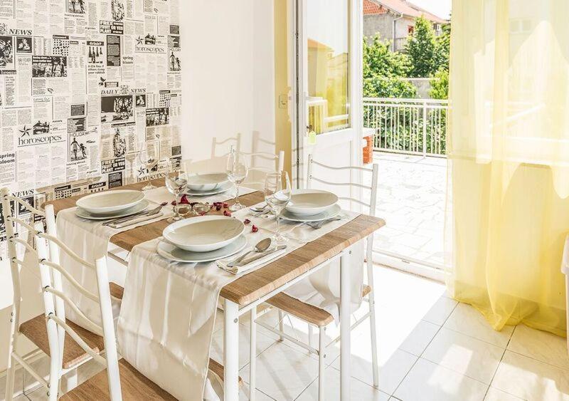 Apartments Tepavac Novi Vinodolski Exteriör bild