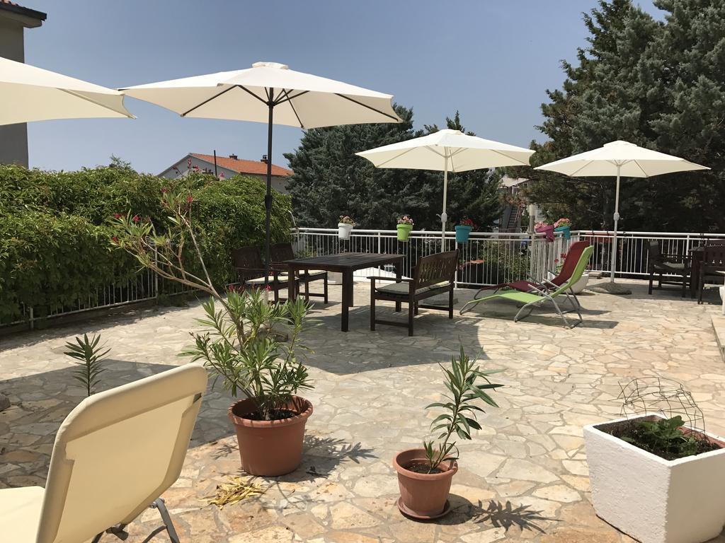 Apartments Tepavac Novi Vinodolski Exteriör bild